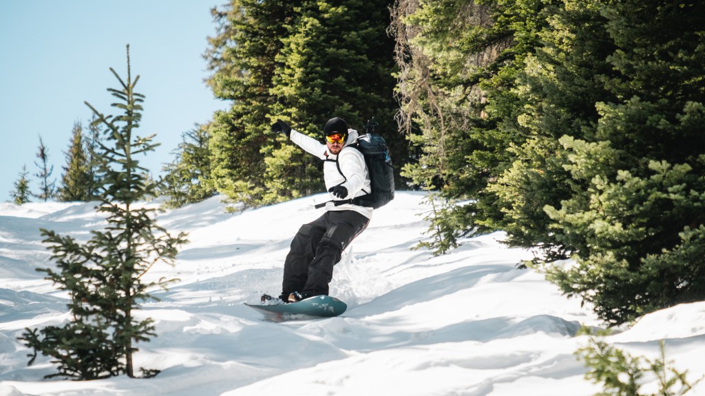 jones hovercraft 2.0 splitboard - the hovercraft shines as a powder board, but you can take it out any...