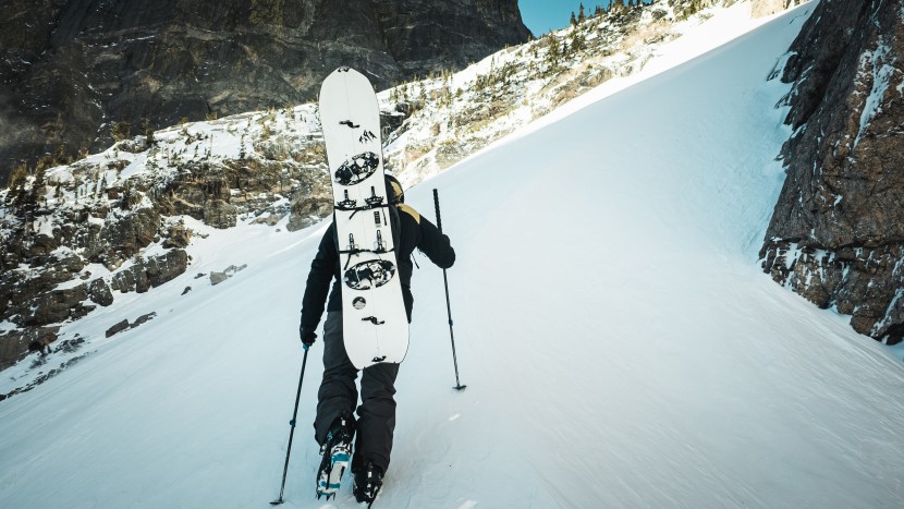 jones snowboard ultralight stratos - the stratos has enough stability to make big mountain lines no...