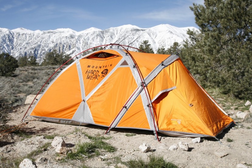 mountain hardwear ev2 - notice the burly three pole design of this product with locking...