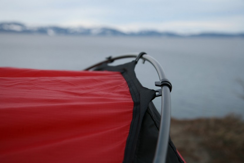 4 season tent - the alternating clips are very strong and can also accept two poles...