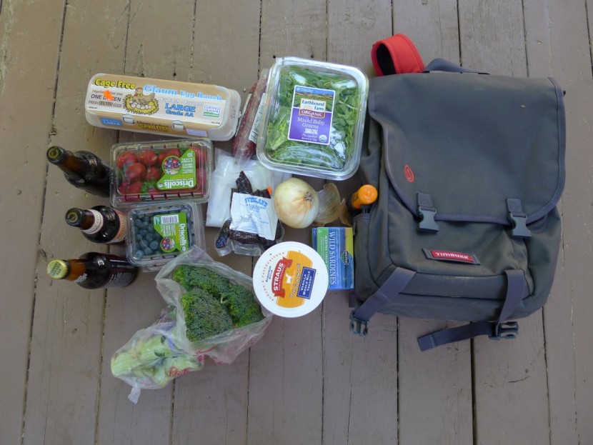 timbuk2 swig - the timbuk2 swig held these groceries with ease.