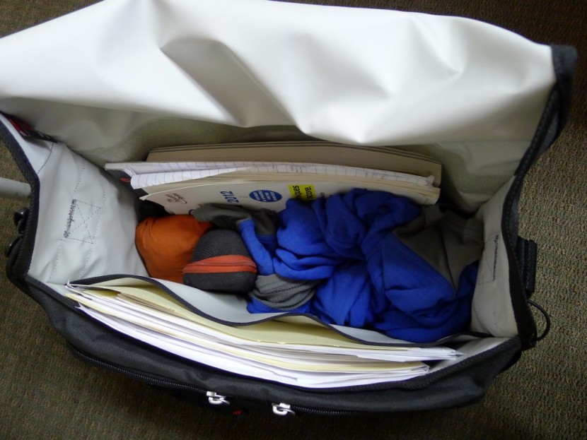 rickshaw commuter 2.0 - the rickshaw commuter 2.0 without the removable laptop sleeve...